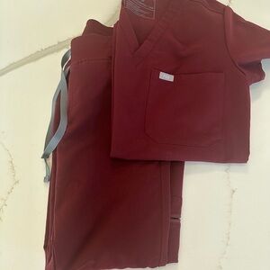 Figs Maroon Scrub Ensemble